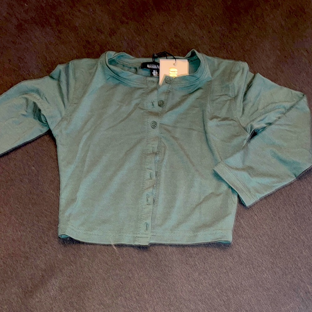 Green cropped button up shirt